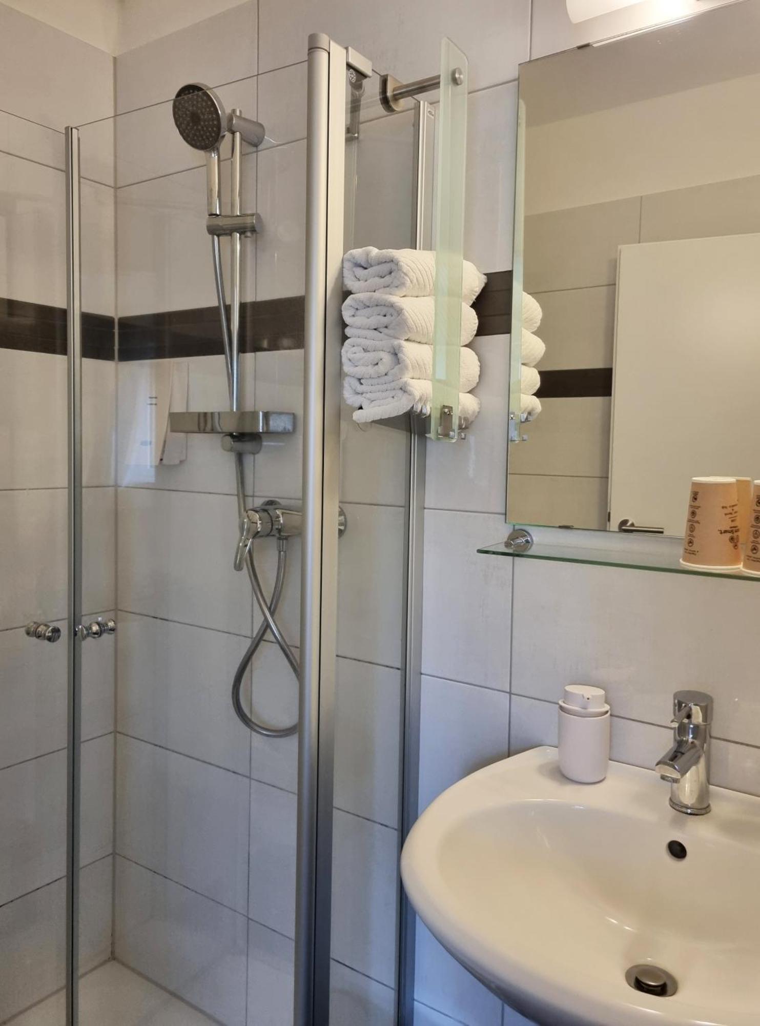 Hotel Dat Greune Eck Soltau Buitenkant foto