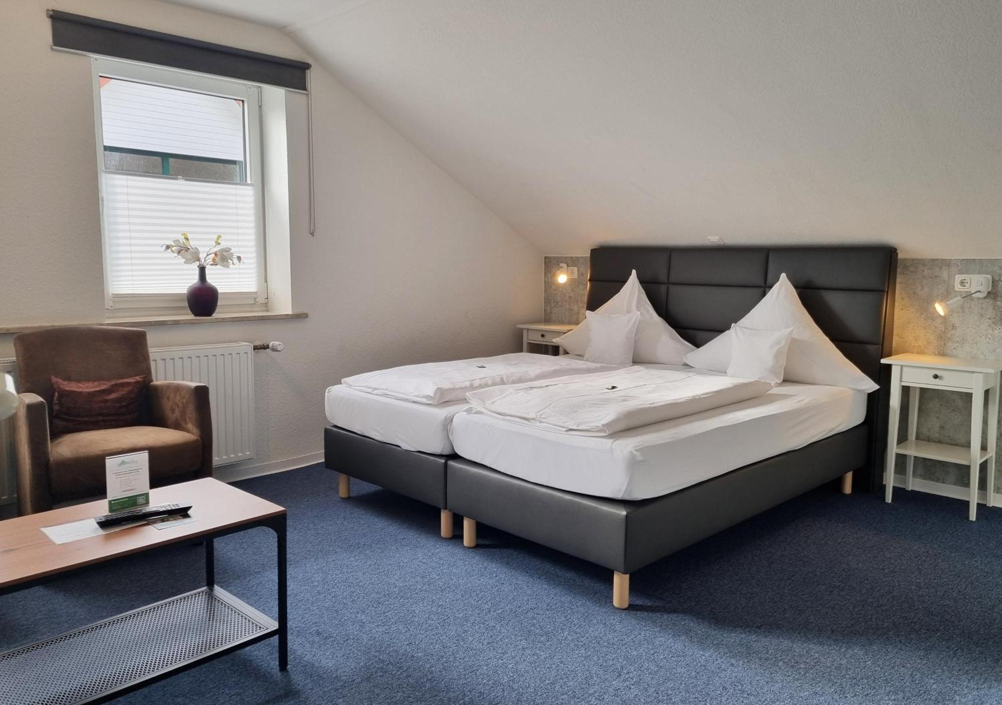 Hotel Dat Greune Eck Soltau Buitenkant foto