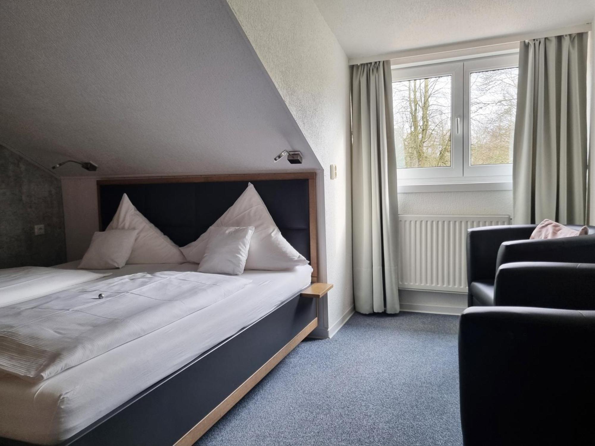 Hotel Dat Greune Eck Soltau Buitenkant foto